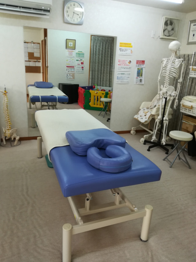 院内は白を基調とした雰囲気です。